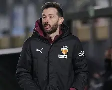 九游体育官网-瓦伦西亚完成体检备战西甲北京首钢今晚复出首秀，皇家马德里加时末段篮板制胜看傻球迷的简单介绍